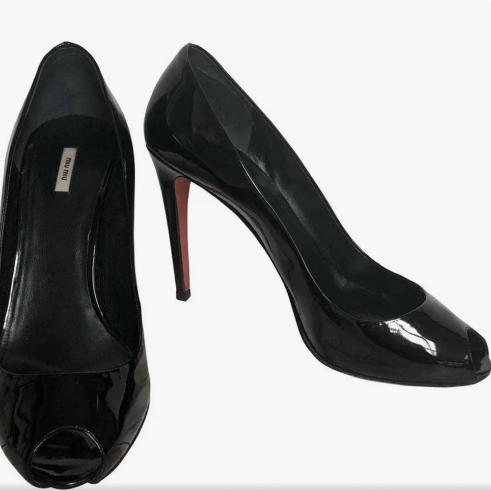 MIU MIU PEEP TOE BLACK PATENT LEATHER PUMPS 37.5 great condition!